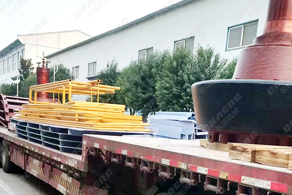 湖北年產(chǎn)60萬噸鋼渣線搖臂、磨輥等發(fā)貨