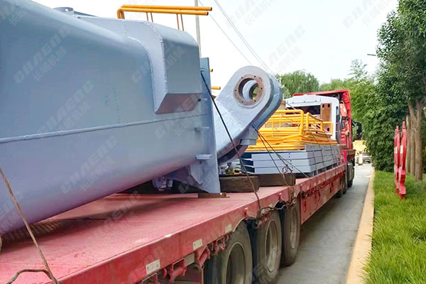 山東年產(chǎn)30萬噸礦粉線上殼體、搖臂發(fā)貨